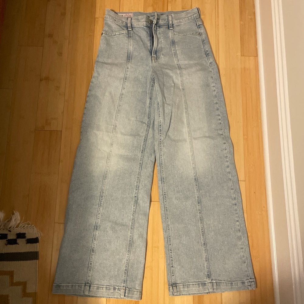 Women's Light Blue Jeans